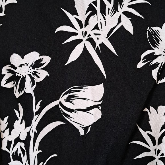 Charter Club Floral-Print Pull-On Shorts XS - Picture 5 of 11